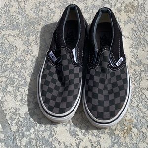Girls 1.5 vans slip on’s
